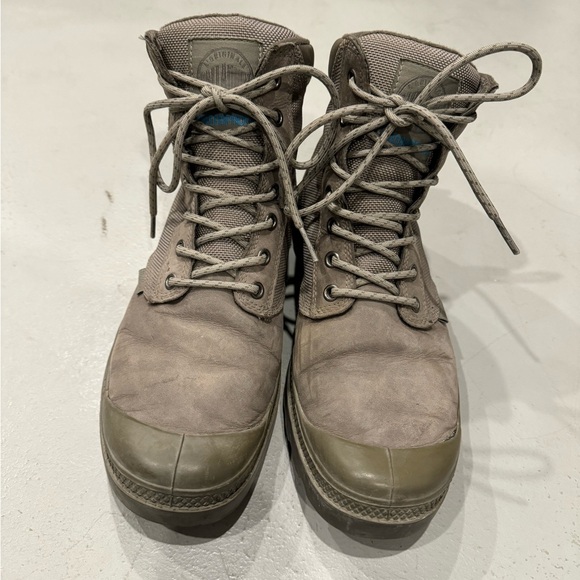 Women’s palladium waterproof hiking boots - Picture 1 of 6